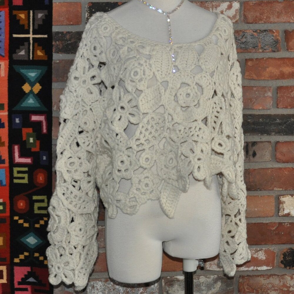 Bloggers Favorite Zara Chunky Floral Cropped Crochet Knit Sweater Top Ivory M